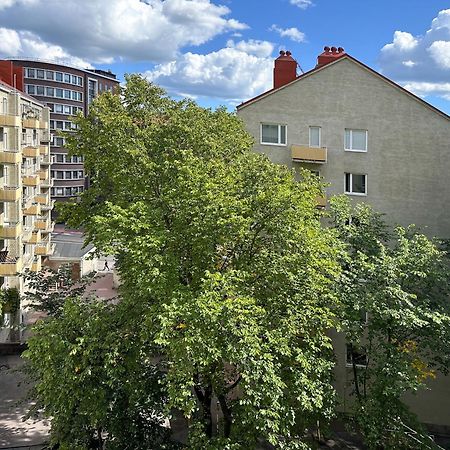 Artistic Kallio Apartment Helsinki Exterior photo